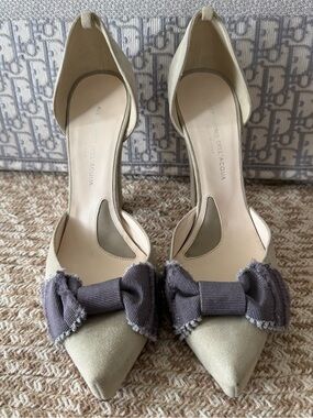 Alessandro Dell'Acqua Cream D'Orsay Pointed Pumps with Gray Bow